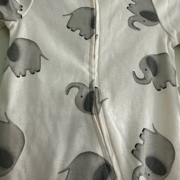 Old Navy Elephant Footed Sleeper with Double Zipper Size 0-3mo - Picture 2 of 6